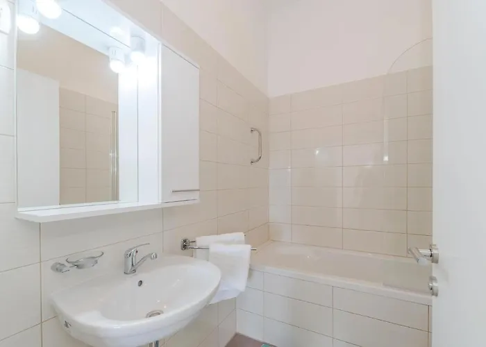 Two-bedroom In Verunic Appartamento *