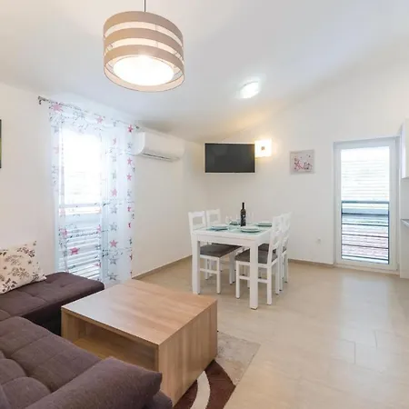 Апартаменты Two-bedroom In Verunic