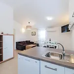 Two-bedroom In Verunic Lägenhet