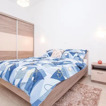 Two-bedroom In Verunic *