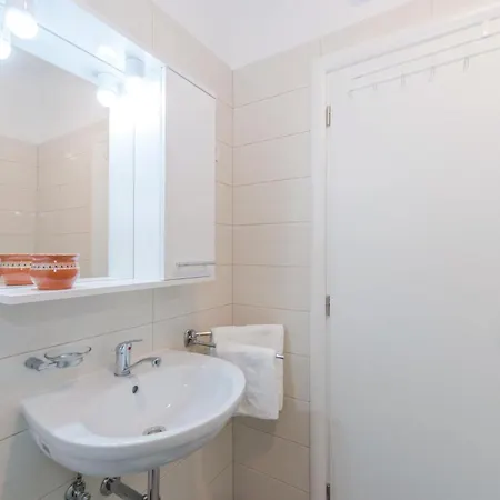 Two-bedroom In Verunic 아파트 벨리 라트