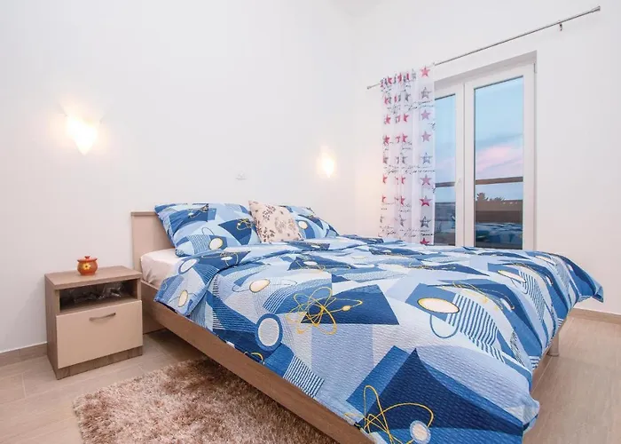 Two-bedroom In Verunic *