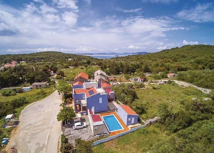 Two-bedroom In Verunic * Veli Rat