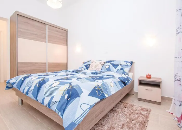 Two-bedroom In Verunic *