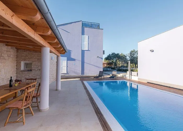 Two-bedroom In Verunic *